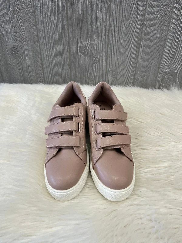 Shoes Sneakers By Time And Tru  Size: 9