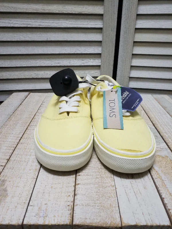 Shoes Sneakers By Toms  Size: 7.5